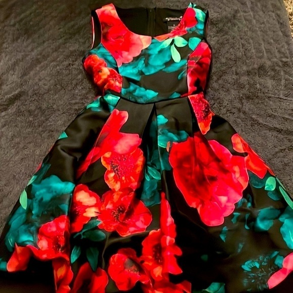𝅺XTRAORDINARY Girl’s Floral Print Dress Size 10 - Picture 3 of 10